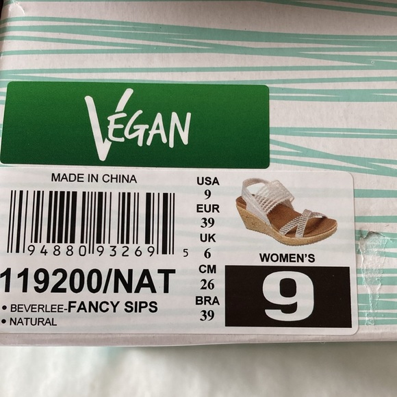 CALI, FROM SKETCHERS, size 9M, wedge sandals - Picture 11 of 12